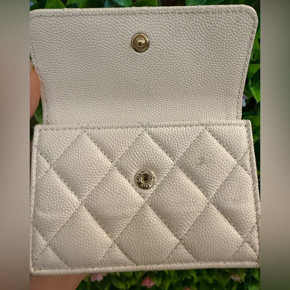 Chanel white CC Quilted Caviar Bijou Crystal trifold Wallet - Picture 9 of 14